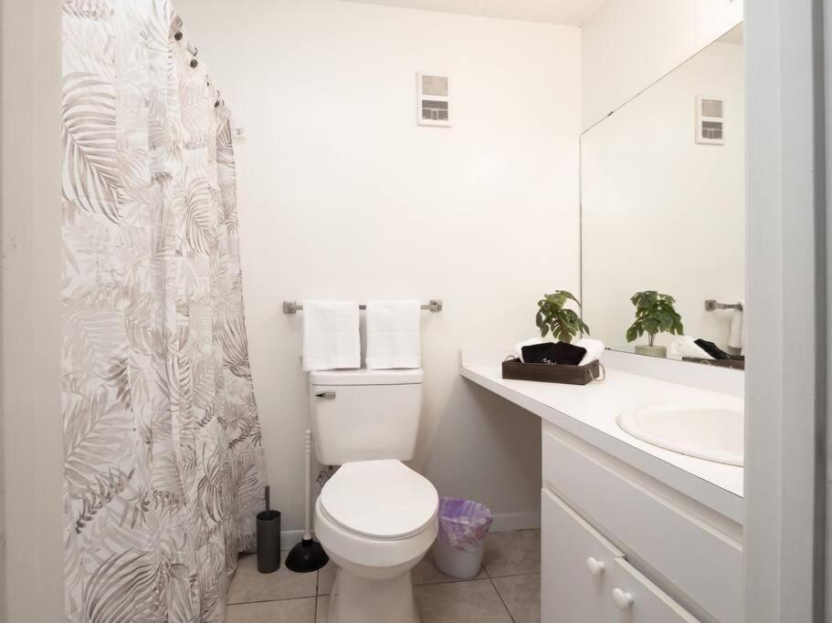 Spacious Condo Mins To Shands, University, & Downtown! Γκέινσβιλ Εξωτερικό φωτογραφία