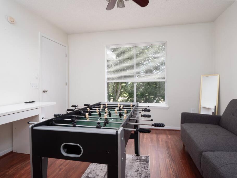 Spacious Condo Mins To Shands, University, & Downtown! Γκέινσβιλ Εξωτερικό φωτογραφία
